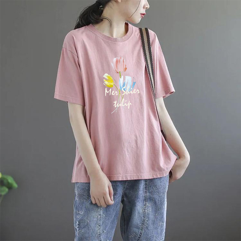 Polüester T-särk, lühikeste varrukatega, ümmarguse kaelusega, vaba lõige, trükk