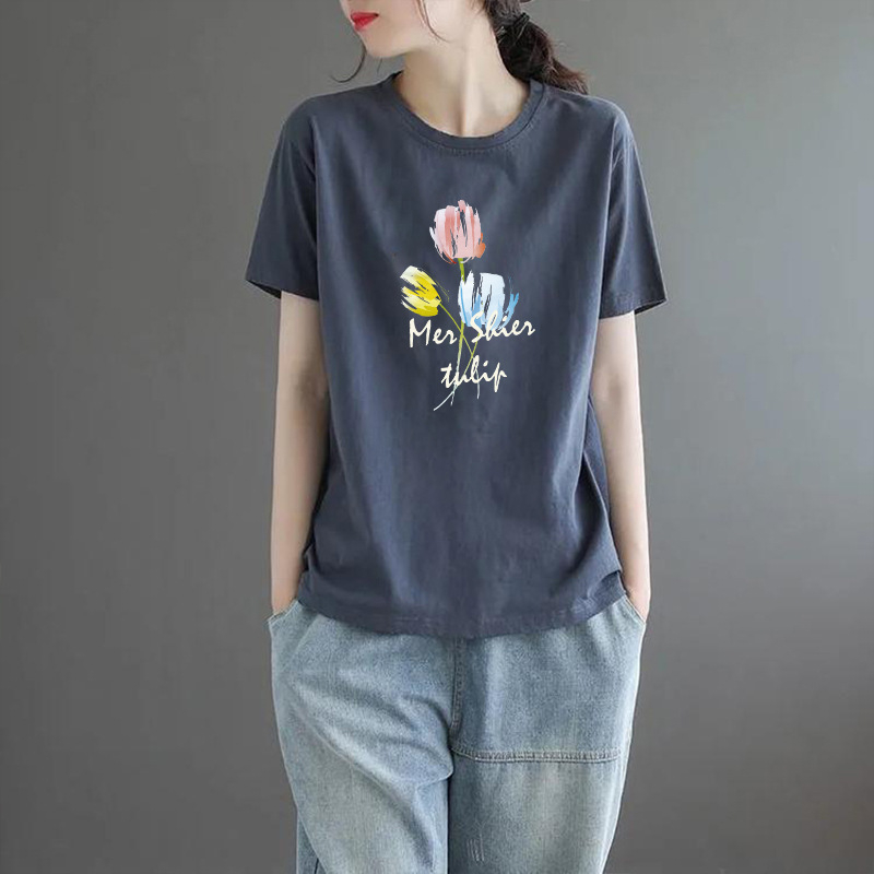 Polüester T-särk, lühikeste varrukatega, ümmarguse kaelusega, vaba lõige, trükk