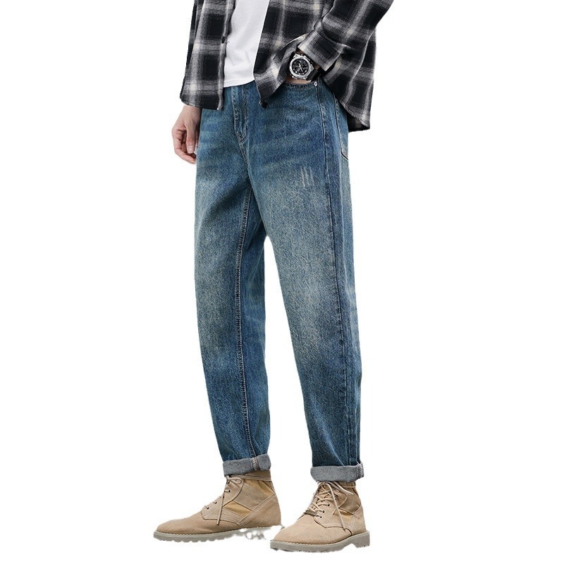 Muške traperice, slobodnija kroj, srednji pojas, zip, pamuk denim