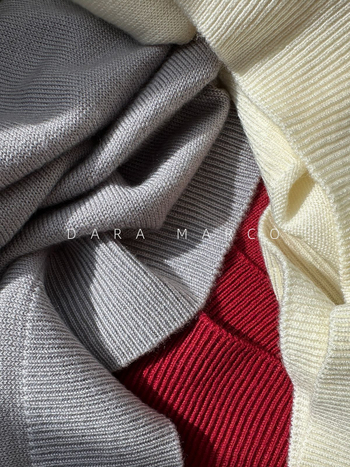 Dámsky bezšvový sveter s kruhovým výstrihom a Raglan rukávmi — kašmírová zmes s akrylom, stredná hrúbka, hodvábny lesk pleteniny, Jeseň 2025