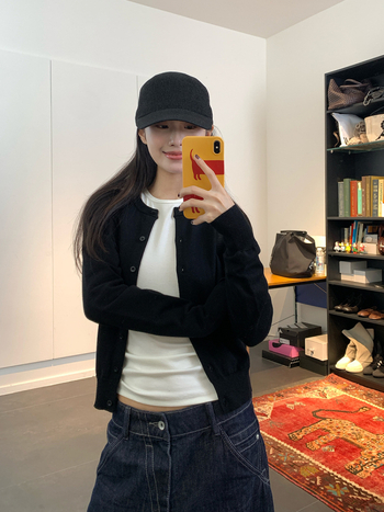 Modal-Lenzing villasegu top, kitsas lõige, 3D lõikumine, pikad varrukad, ümmargune kaelus