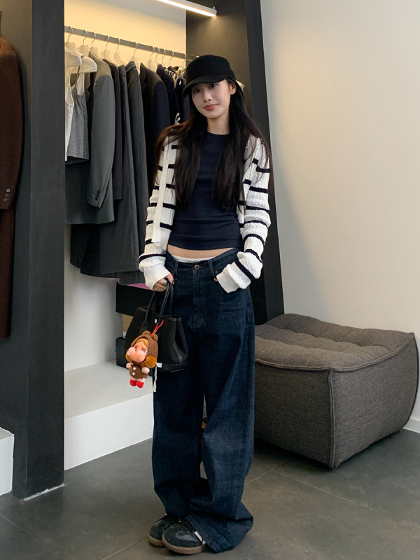 Modal-Lenzing villasegu top, kitsas lõige, 3D lõikumine, pikad varrukad, ümmargune kaelus