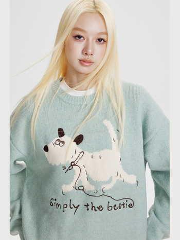 Pulover uni, guler rotund, mâneci lungi, nasturi într-o singură linie, 70–80% poliester