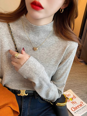 Bluza tricotată pentru femei, cu guler semi-înalt, mâneci lungi, lungime regulată, culoare monocromă, material poliester