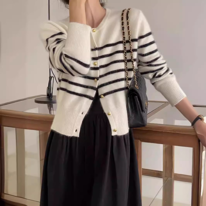 Ženski kratki pleteni kardigan s okruglim izrezom i zlatnim gumbima, 100% vuna, korejski stil, za proljeće i jesen