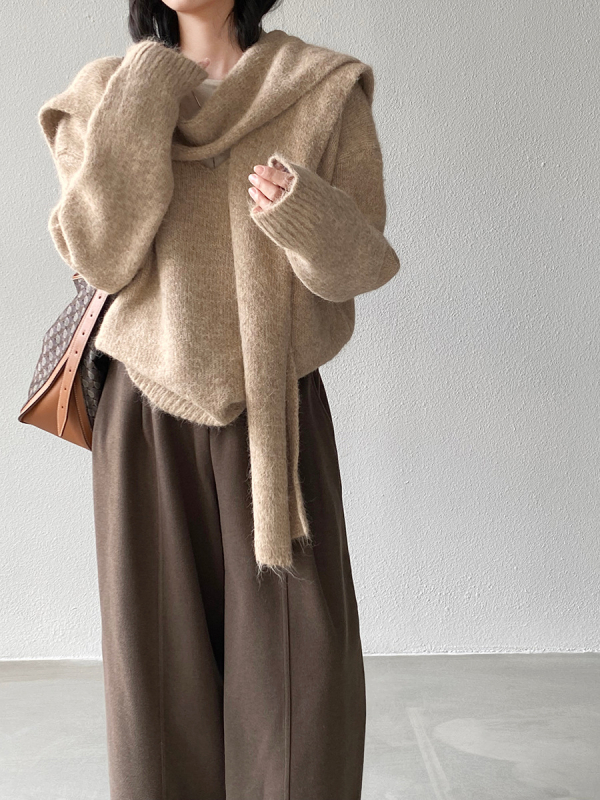 Kaheosaline kudumiskomplekt villaseguga: V-kaelaga pullover, pikad varrukad, lõtv lõige, ühetooniline