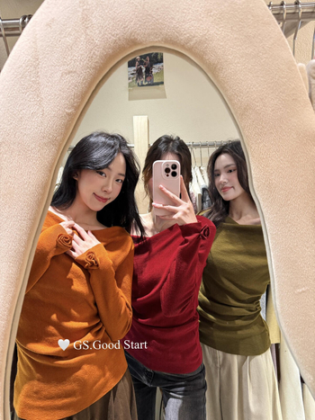 Pletený sveter s odhalenými plecami, kvetinový vzor, dlhé rukávy, viskózové vlákno