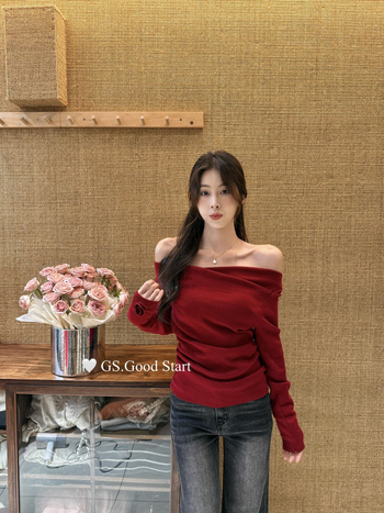 Pletený sveter s odhalenými plecami, kvetinový vzor, dlhé rukávy, viskózové vlákno