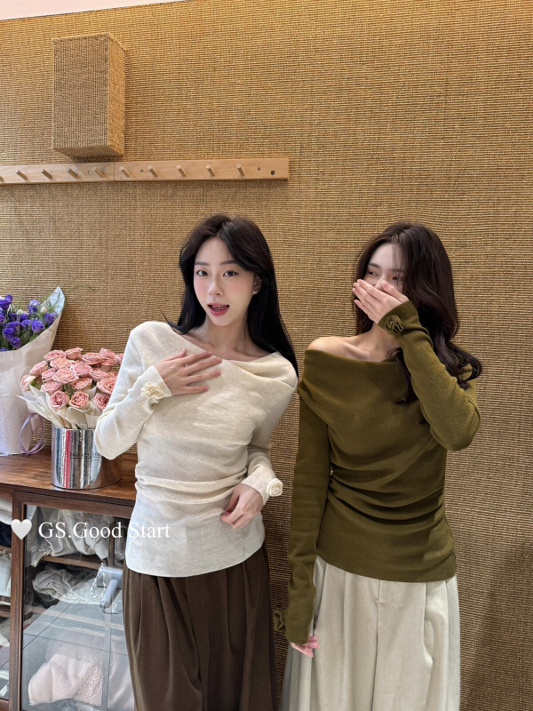 Pletený sveter s odhalenými plecami, kvetinový vzor, dlhé rukávy, viskózové vlákno