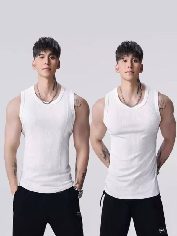 Meeste varrukateta sportvest, kits lõige, ühtlane värv, viskoosi kiud 92% (rayon), paks materjal, ribised servad, sirge äär, suve 2024 väljaanne