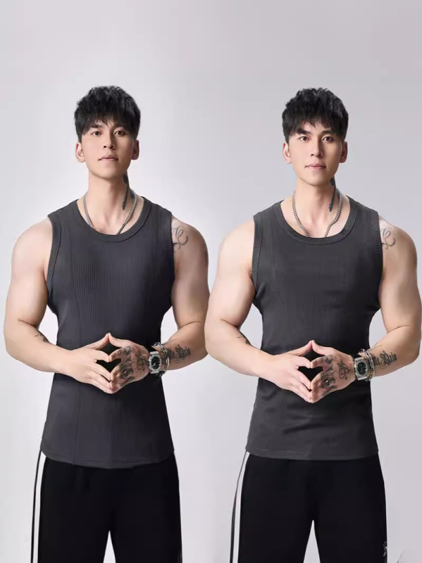 Meeste varrukateta sportvest, kits lõige, ühtlane värv, viskoosi kiud 92% (rayon), paks materjal, ribised servad, sirge äär, suve 2024 väljaanne