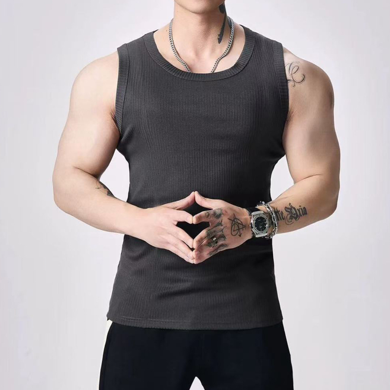 Meeste varrukateta sportvest, kits lõige, ühtlane värv, viskoosi kiud 92% (rayon), paks materjal, ribised servad, sirge äär, suve 2024 väljaanne