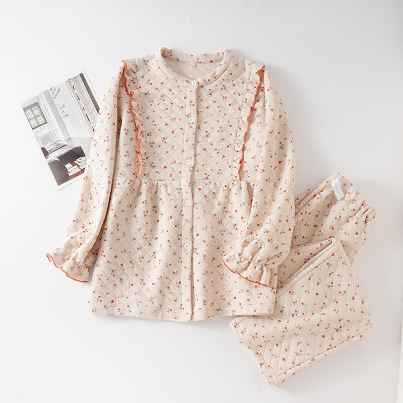 Zimné dojčovské pyžamo z bavlny — kardigánový štýl, minimalistické a pohodové, dlhé rukávy, nohavice, hrubý materiál 90–95% bavlna