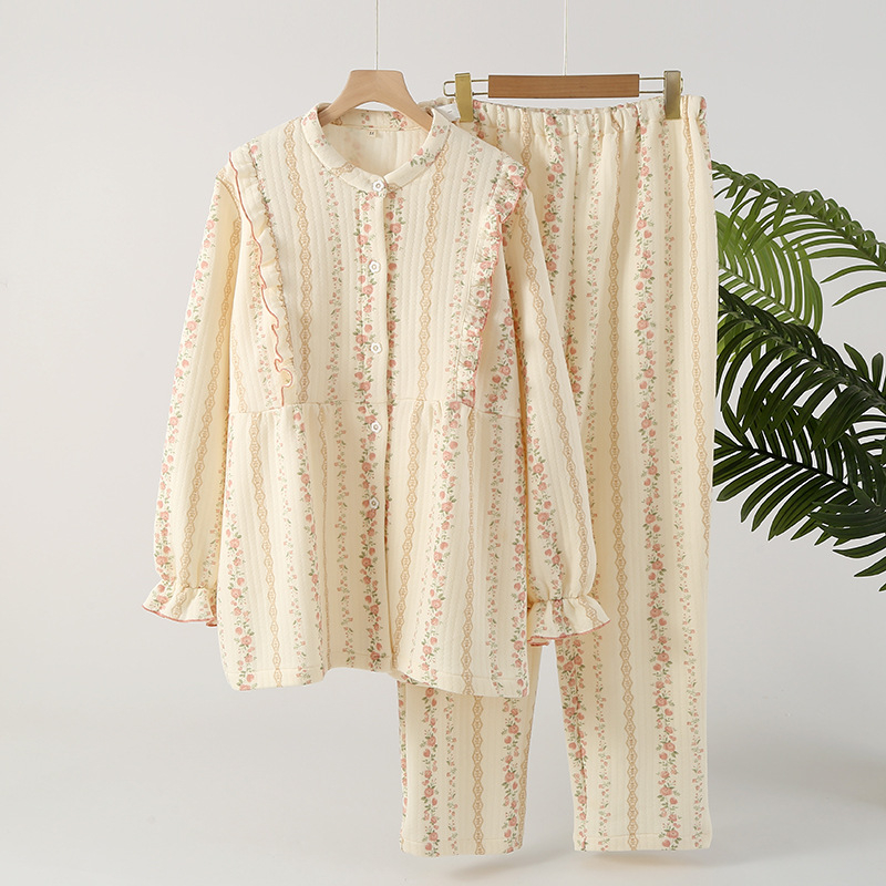 Zimné dojčovské pyžamo z bavlny — kardigánový štýl, minimalistické a pohodové, dlhé rukávy, nohavice, hrubý materiál 90–95% bavlna