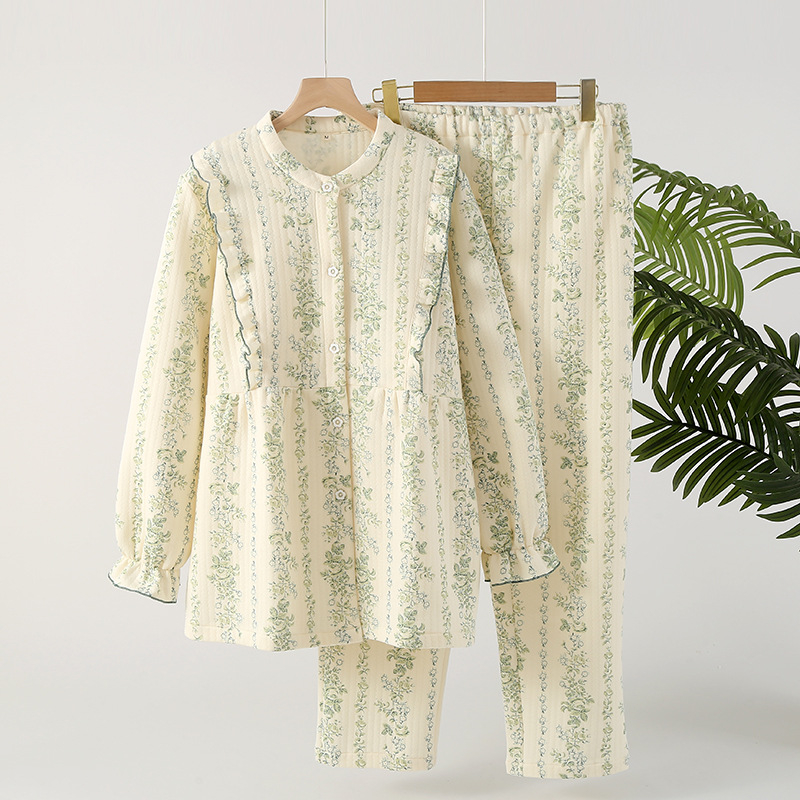 Zimné dojčovské pyžamo z bavlny — kardigánový štýl, minimalistické a pohodové, dlhé rukávy, nohavice, hrubý materiál 90–95% bavlna