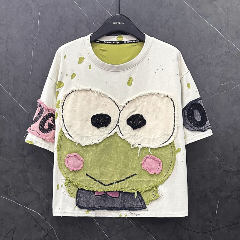 Pamukasta majica s motivom anime karikatura, opušten kroj, okrugli izrez, kratki rukavi