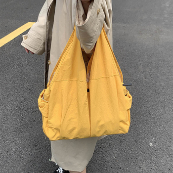 Nailonist tote kott tõmblukuga, polüestervooder, vertikaalne ristkülikukujuline, kahekordse õlarihmaga