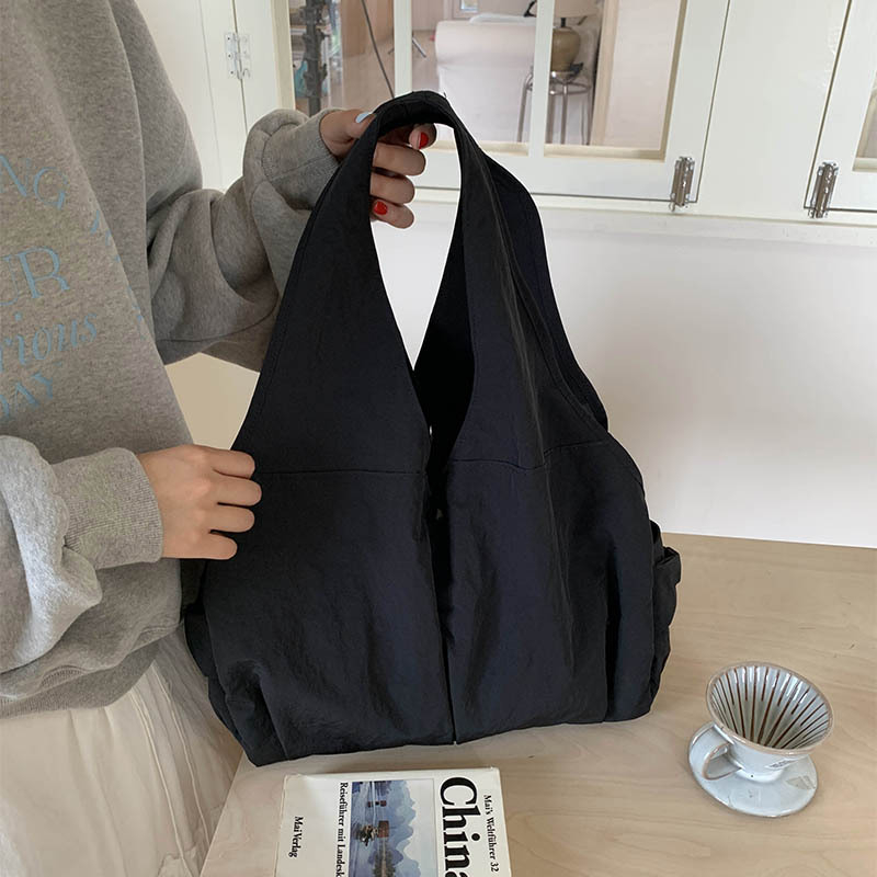 Nailonist tote kott tõmblukuga, polüestervooder, vertikaalne ristkülikukujuline, kahekordse õlarihmaga