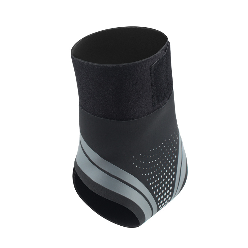 Sportlik pahkluu toestus – pahkluu aizsardzība futbolam, korvpallile ja jooksus; peamised materjalid: Lycra, vahtu kumm (imitatsioon lubatud)