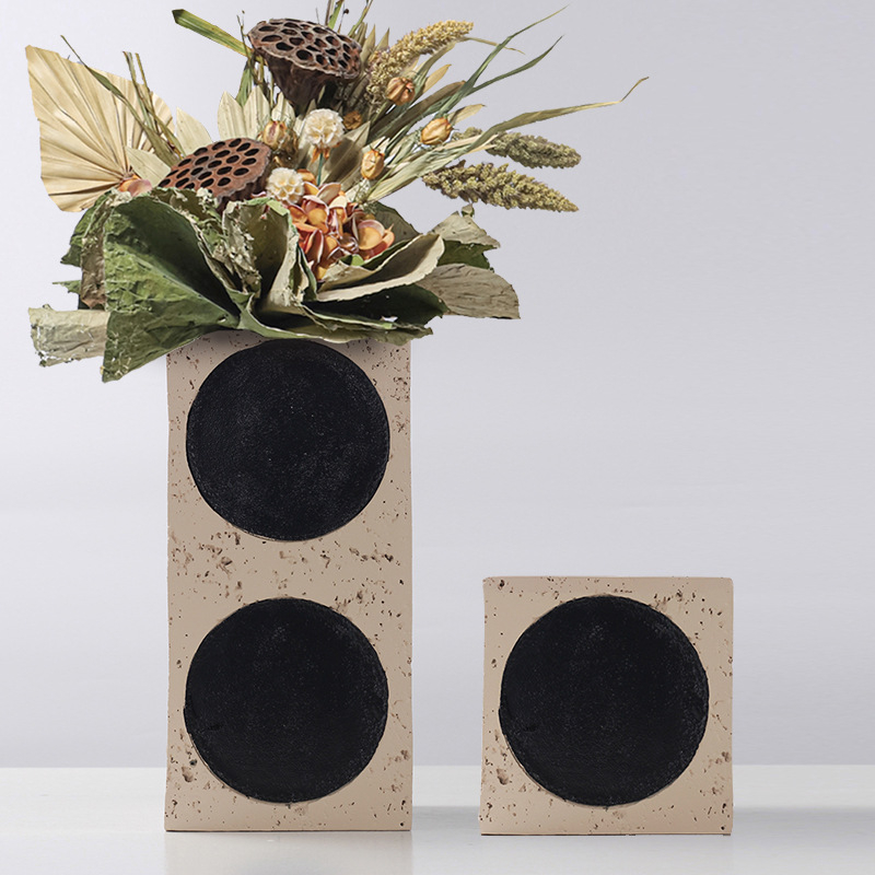 Váza – syntetická živica • moderné umelecké štýly • kartónové balenie • dekor do pracovného priestoru