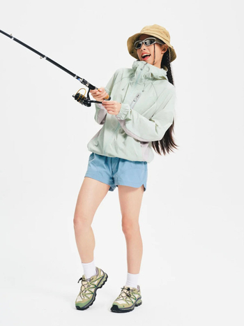 Išorinis lengvas vėjo švarkas – lengvas, kvėpuojantis, su gobtuvu, UPF1000+, nailono audinys