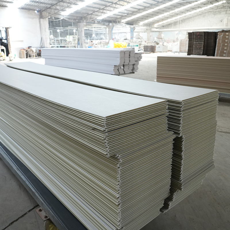 Panel steny z kameno-plastového kompozitu pre vnútorné použitie; štýl: plochý, moderný minimalizmus, ľahký lux; zvuková izolácia 10, tepelná vodivosť 10