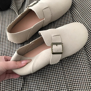 Női slip-on mokaszín mikroszálas felsőrésszel, gumírozott talp, PU belső talp, 3-5 cm sarok