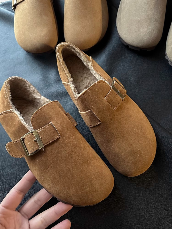 Női slip-on mokaszín mikroszálas felsőrésszel, gumírozott talp, PU belső talp, 3-5 cm sarok