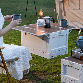 Zložiteľná kempingová úložná skrinka s kolieskami, 50L kapacita, PP + drevená doska, bočné otvorenie, viacúčelový organizér