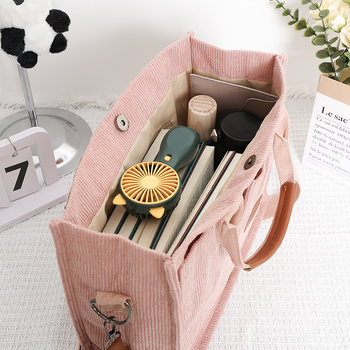 Crossbody kott – linnaline minimalistlik stiil, horisontaalne ruudukujuline kuju, magnetlukustus, polüestervooder, telefoni tasku