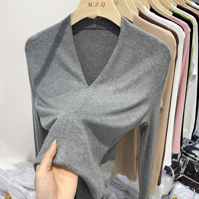 Тениска с дълъг ръкав, V-образно деколте, Slim fit, вискоза с еластан, мъхест финиш