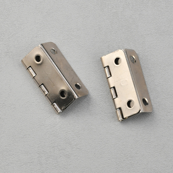 Pánt na nábytok, trojsklopný, s 4 alebo 5 otvormi, niklované zliatiny, jedno ohýbanie, pre domáce použitie