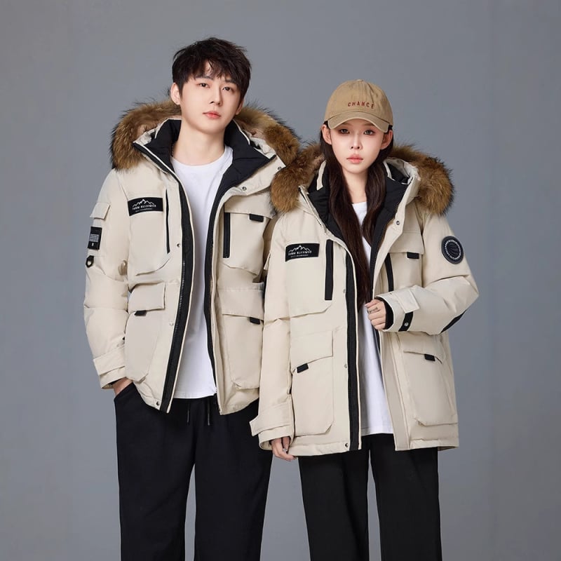 Пухено яке с пух от бяла гуска, съдържание на пух 86-90%, качулка, средна дължина, закопчаване с цип