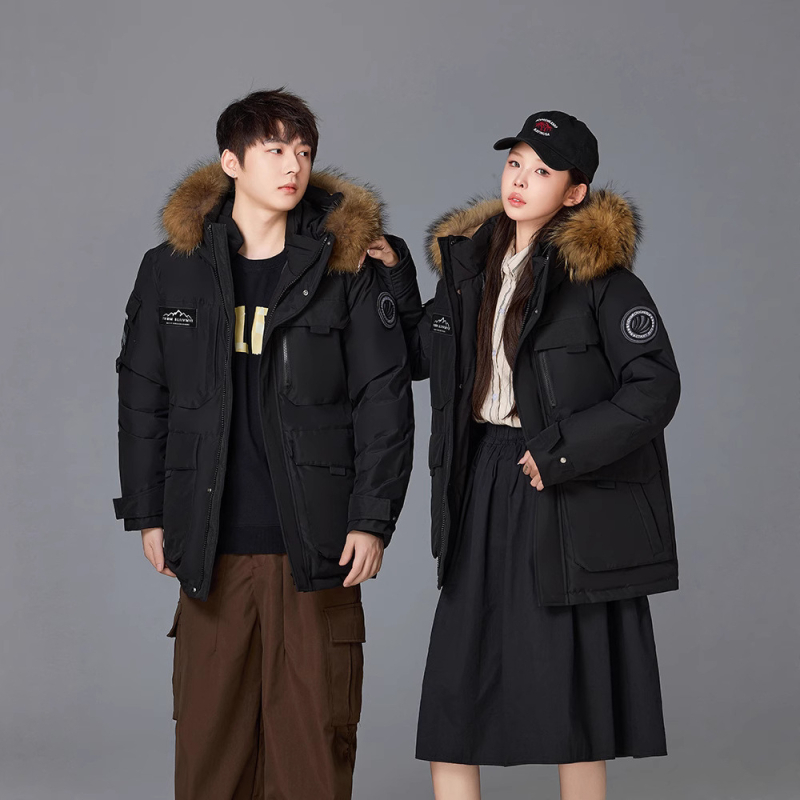 Пухено яке с пух от бяла гуска, съдържание на пух 86-90%, качулка, средна дължина, закопчаване с цип