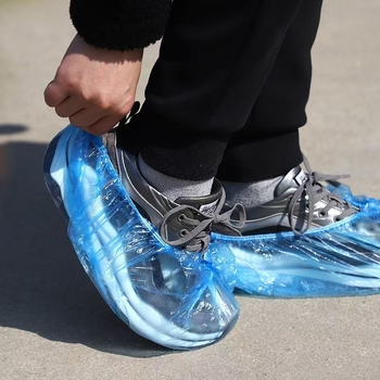 Jednorazové návleky na topánky, PE polyetylén, hrúbka 0.6-0.7, nebiologicky rozložiteľné, 4-ročná trvanlivosť