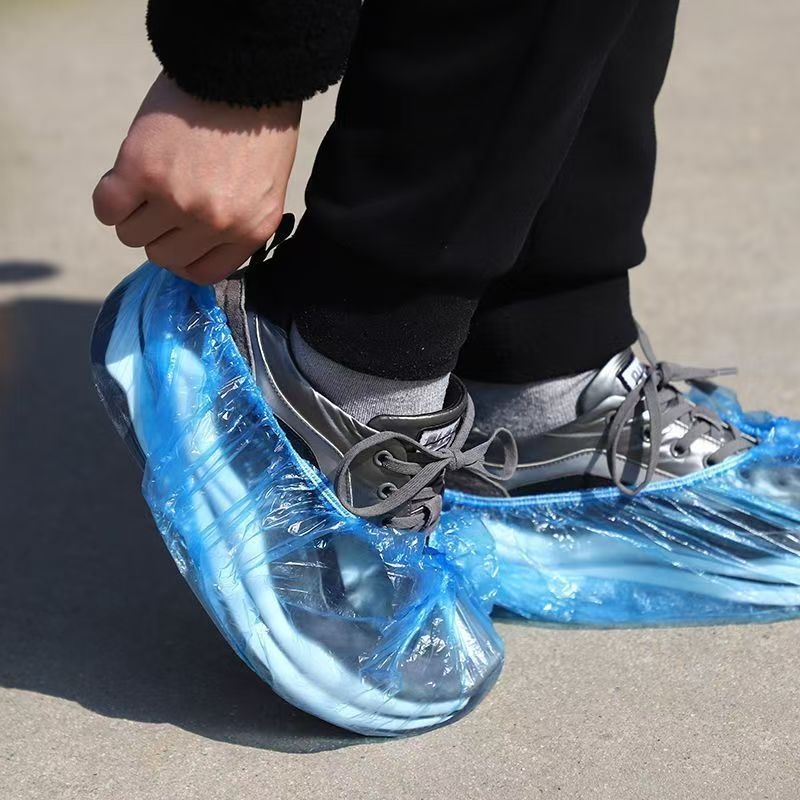 Jednorazové návleky na topánky, PE polyetylén, hrúbka 0.6-0.7, nebiologicky rozložiteľné, 4-ročná trvanlivosť