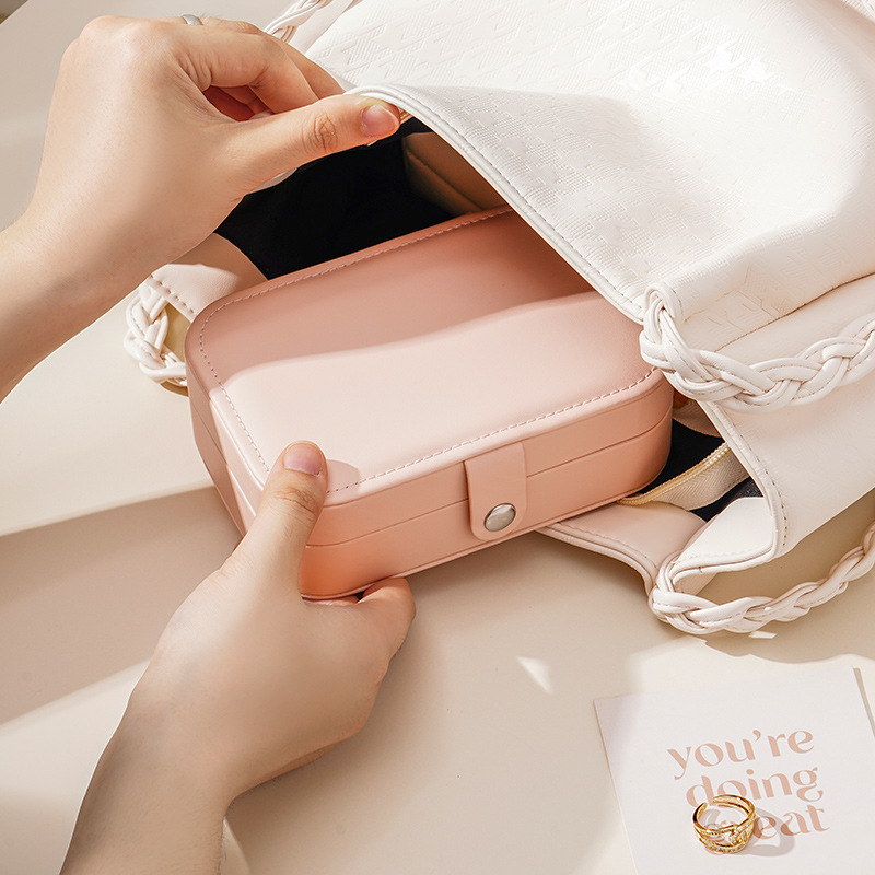 Cutie pentru bijuterii Casegrace SP01302, material cortical, dur, design monocrom