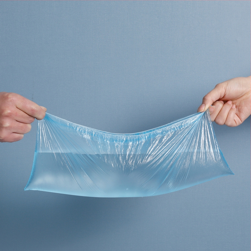 Jednorázové návleky na topánky | Značka: Beautiful and Elegant | (Materiál: PE/polyetylén; Ochrana proti prachu; Univerzálne použitie; 50 kusov)