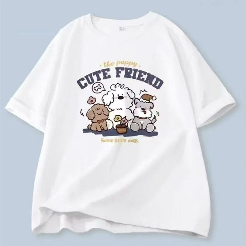 Pamuk majica s karikaturnim uzorkom, kratkih rukava, široki kroj, obična duljina