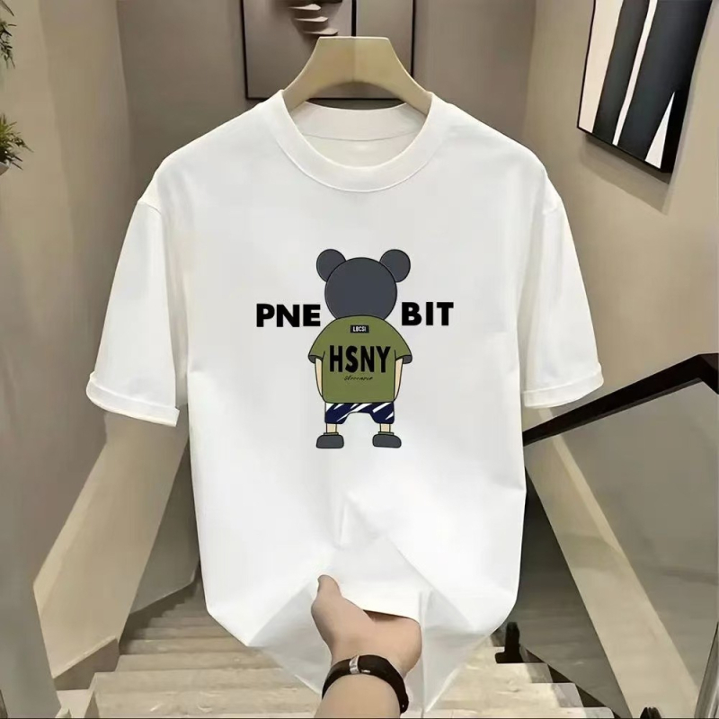 Pamuk majica s karikaturnim uzorkom, kratkih rukava, široki kroj, obična duljina