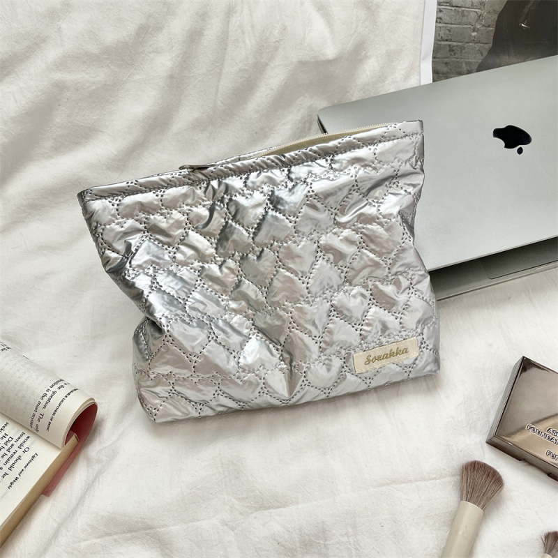 PU quilted srdcová clutch kozmetická taška, geometrický vzor, podšívka poplin, viacúčelové uloženie