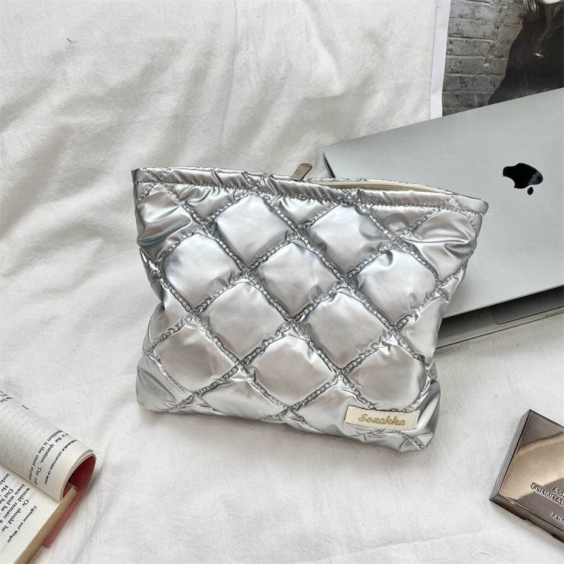 PU quilted srdcová clutch kozmetická taška, geometrický vzor, podšívka poplin, viacúčelové uloženie