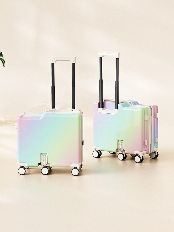 Valiză pentru copii cu funcție de ride-on, din PC, 3 kg, roți omnidirecționale, fermoar, închidere cu combinație