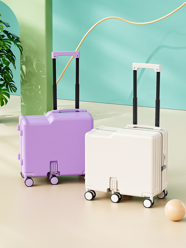 Valiză pentru copii cu funcție de ride-on, din PC, 3 kg, roți omnidirecționale, fermoar, închidere cu combinație