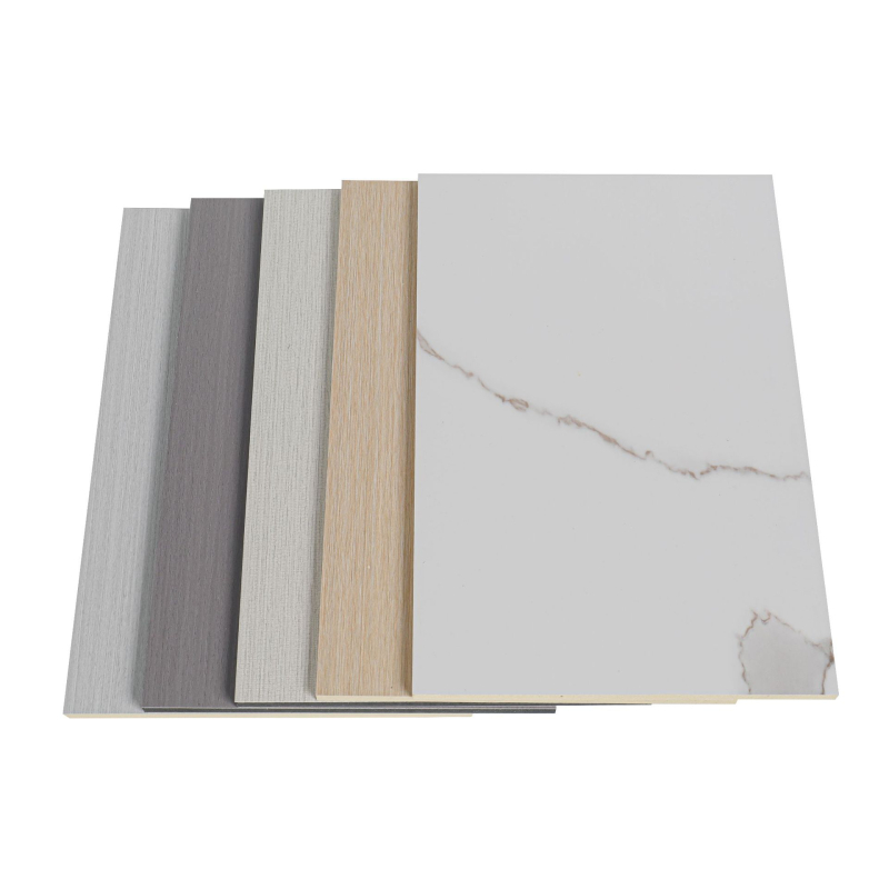 Integrovaný stenový panel z bambusových vlákien, PET zrkadlová plocha a drevený furnír, štýl Moderná jednoduchosť