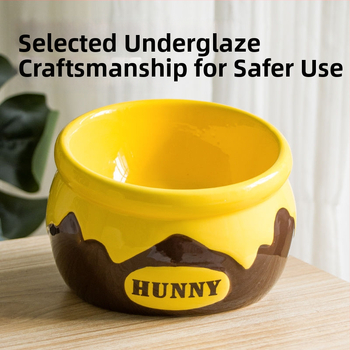 Keraamiline kasside toidukauss kõrge jalaga ja kaldu servaga — Bränd Juhui