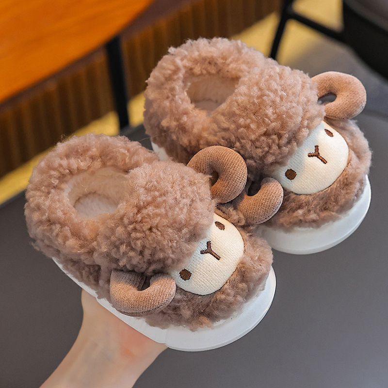 Detské zimné papuče s vzorom zvieraťa – vrchný materiál semiš, fleecová podšívka, EVA podrážka, slip-on dizajn, 1–16 rokov