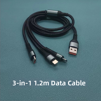 Põimitud 3-ühes kiirlaadimise kaabel: Lightning, Micro USB ja USB-C, maksimaalne väljundvõimsus 120W