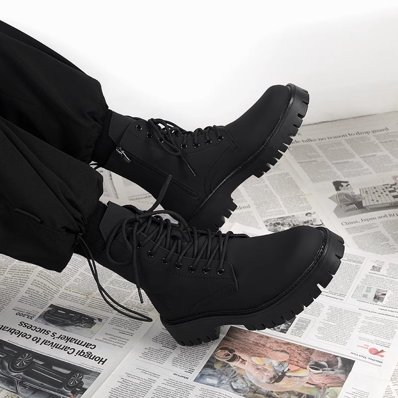 Muške čizme Martin, gornji dio od mikrovlaknaste kože, potplat od gume, bez podstavke, britanski stil