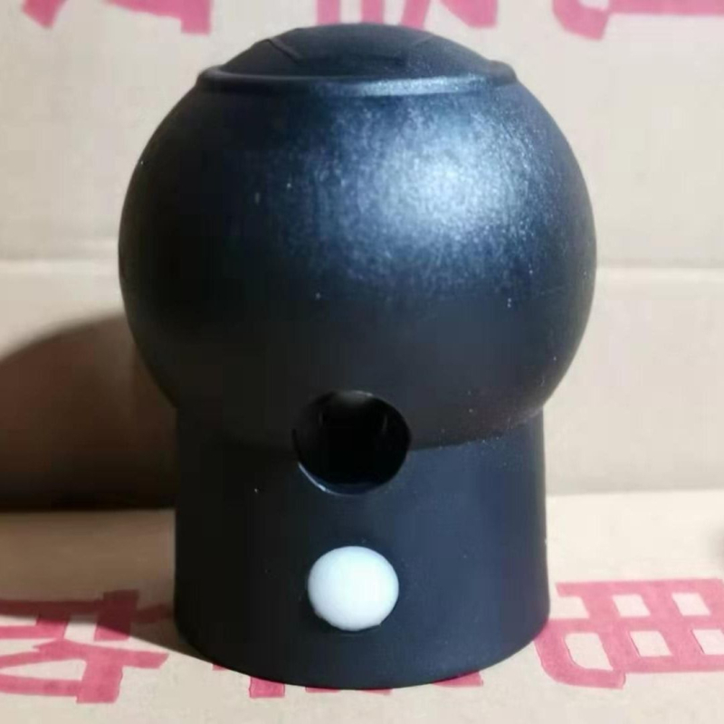 Eliminátor elektostatickej výboja s odolnou proti výbuchu guľovou hlavou, uzemňovacou svorkou, špirálovým káblom a zvukovo‑vizuálnymi indikátormi